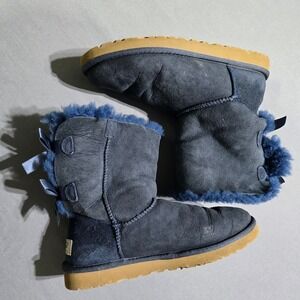 UGG Australia Women Bailey Bow II Navy Blue Suede Sheepskin Boots Size 7
